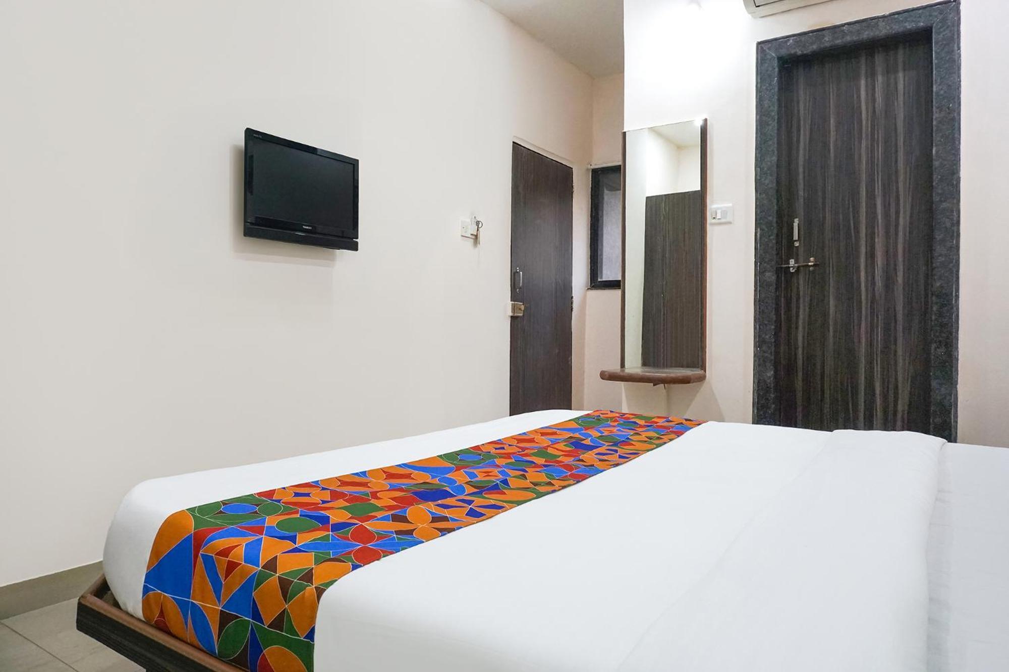 Fabhotel Rachana Residency - Nr Shivaji Nagar Metro Station Pune Exterior photo