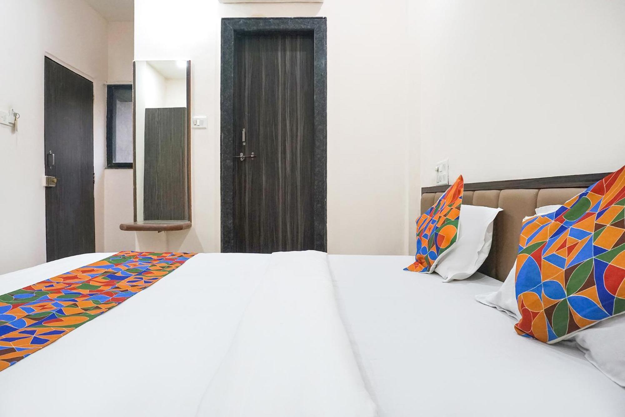 Fabhotel Rachana Residency - Nr Shivaji Nagar Metro Station Pune Exterior photo