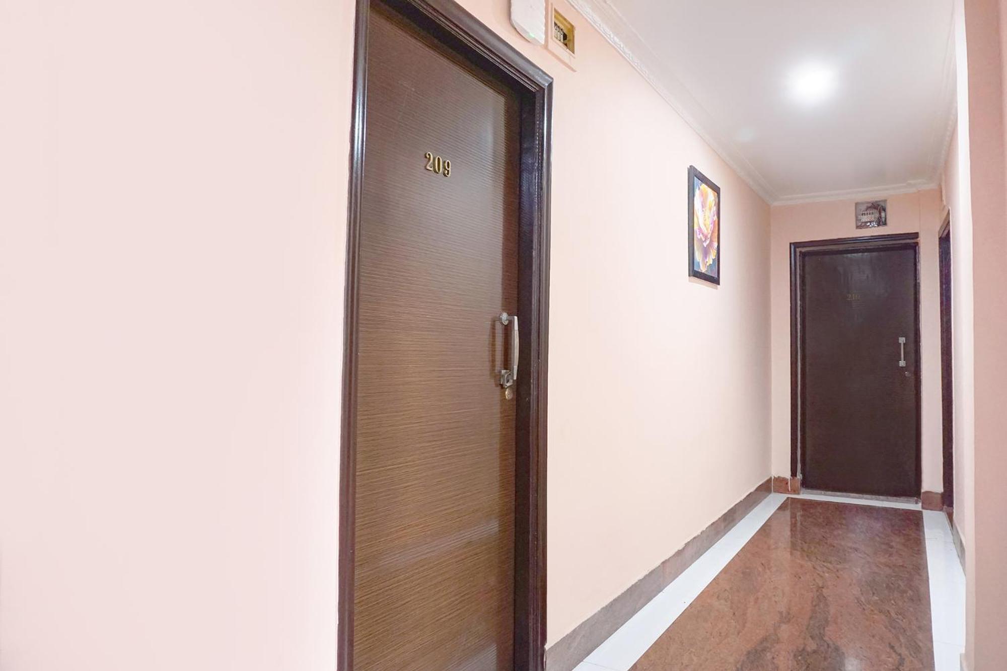 Fabhotel Rachana Residency - Nr Shivaji Nagar Metro Station Pune Exterior photo