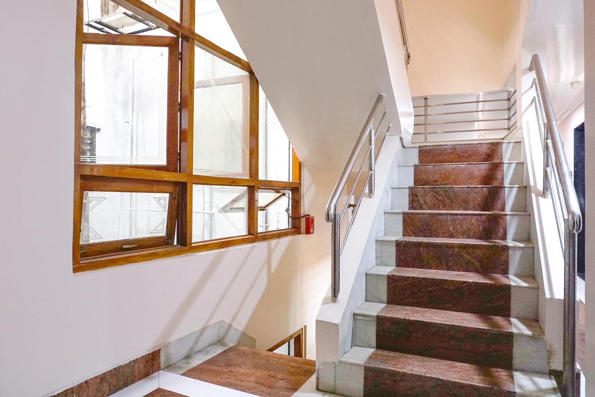 Fabhotel Rachana Residency - Nr Shivaji Nagar Metro Station Pune Exterior photo